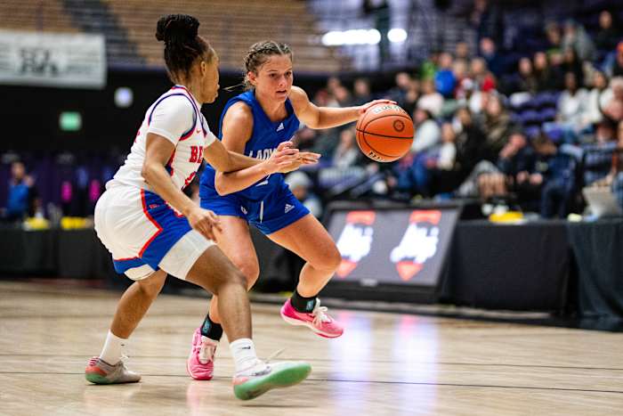 Benson Grants Pass 6A Oregon girls basketball quarterfinal 2024 Naji Saker -31